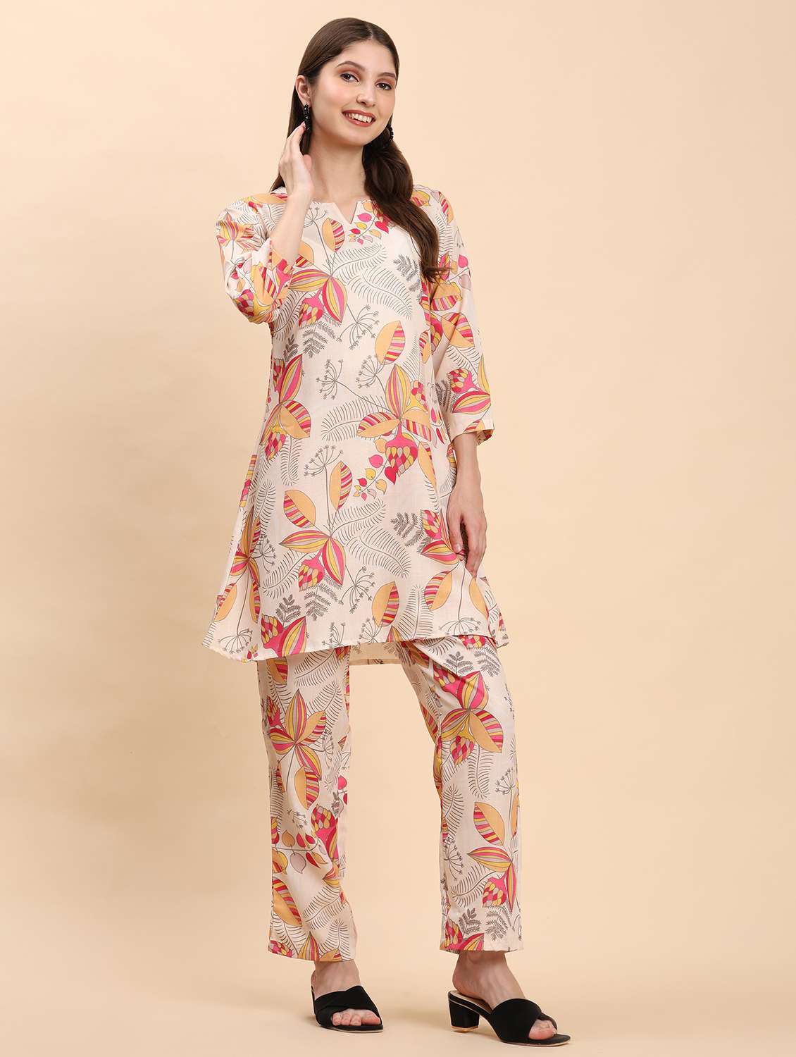 women printed shirt and short co-ord set - 21863813 -  Standard Image - 4
