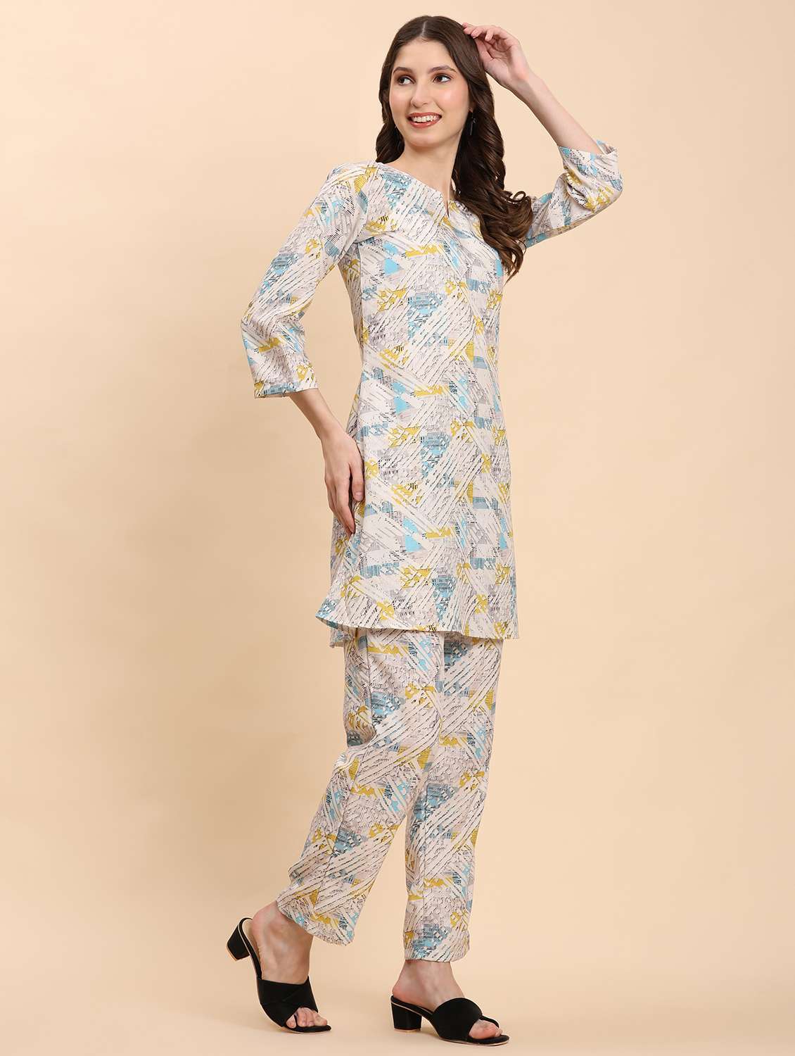 women printed shirt and short co-ord set - 21863821 -  Standard Image - 4