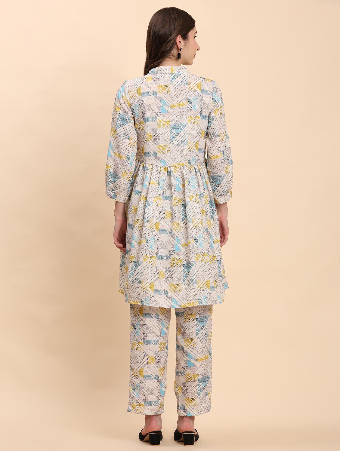 women printed ethnic co-ord set - 21863861 - Standard Image - 4