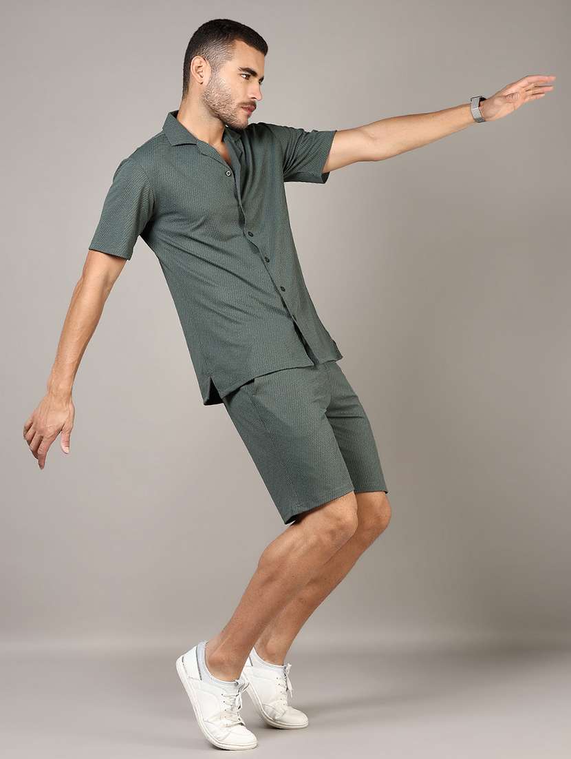 men textured cuban colared casual shirt - 21864298 -  Standard Image - 6