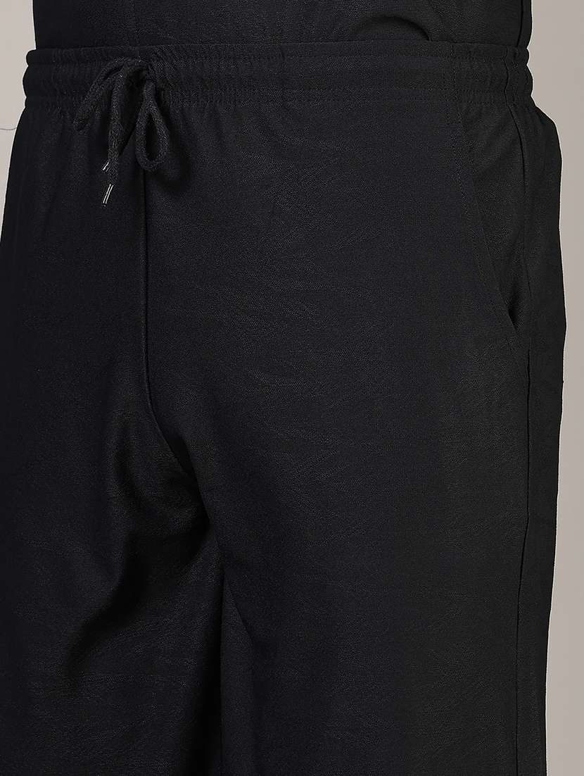 men solid mid rise regular fit shorts - 21864299 -  Standard Image - 4