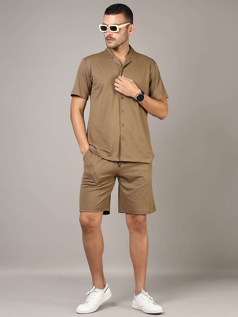 men textured cuban collared casual shirt - 21864309 -  Standard Image - 4