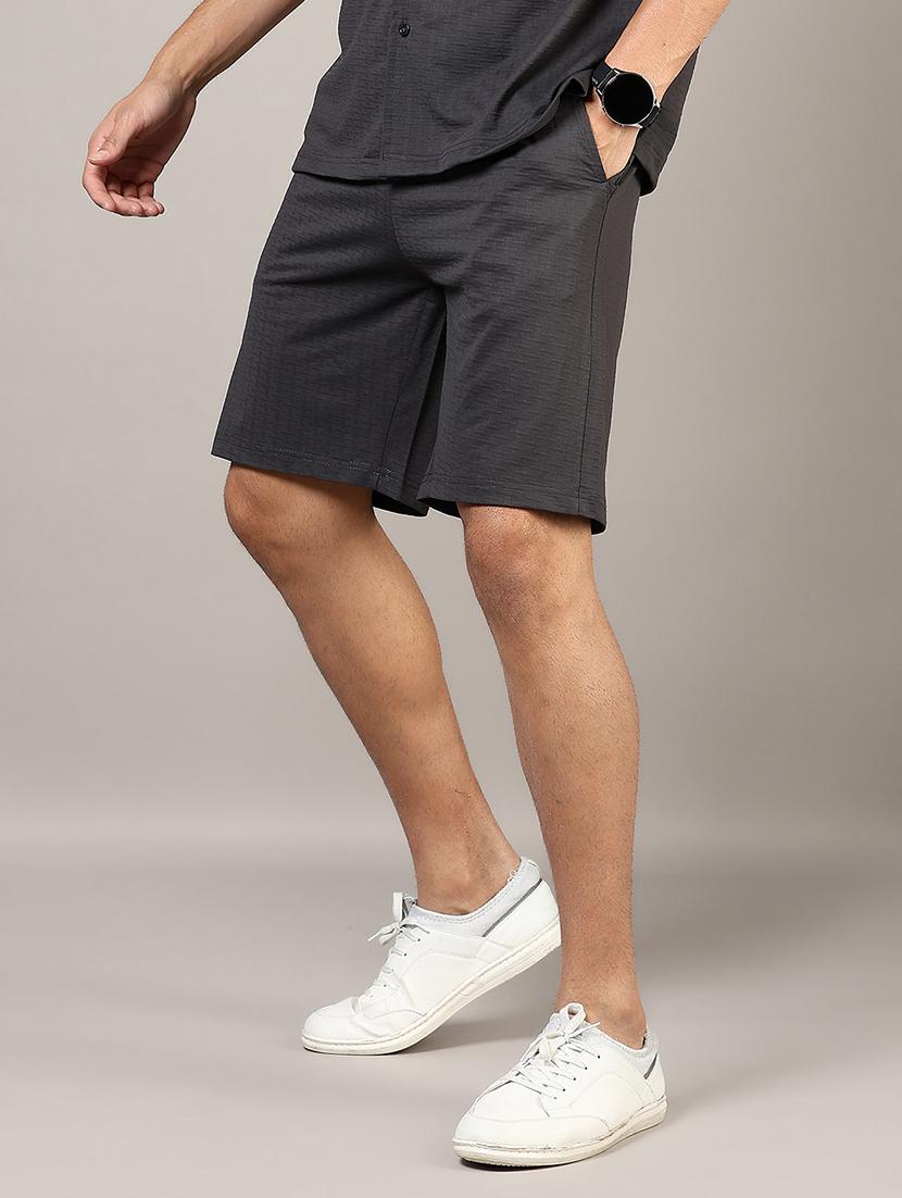 men solid mid rise regular fit shorts - 21864321 -  Standard Image - 1