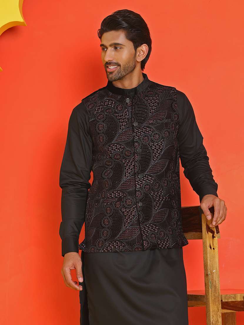 men mandarin neck kurta pyjama with jacket ethnic wear set - 21866022 -  Standard Image - 4