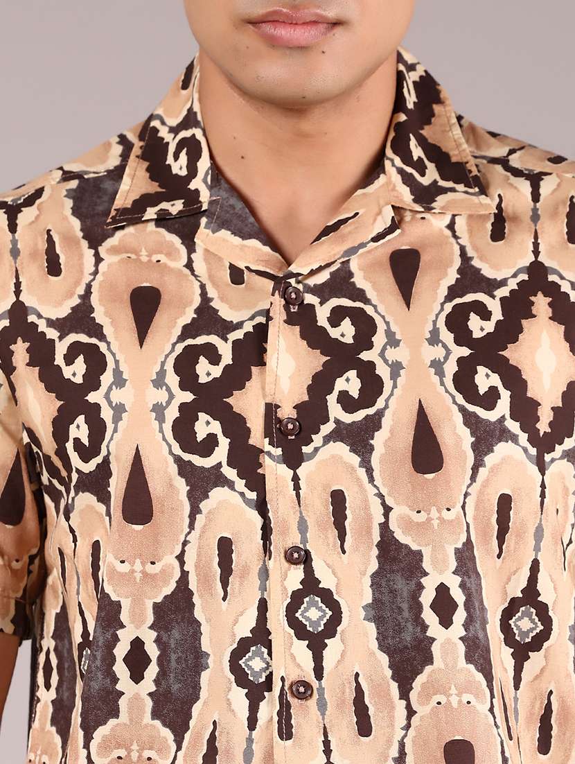 men printed cuban collaerd short sleeve casual shirt - 21872626 -  Standard Image - 4