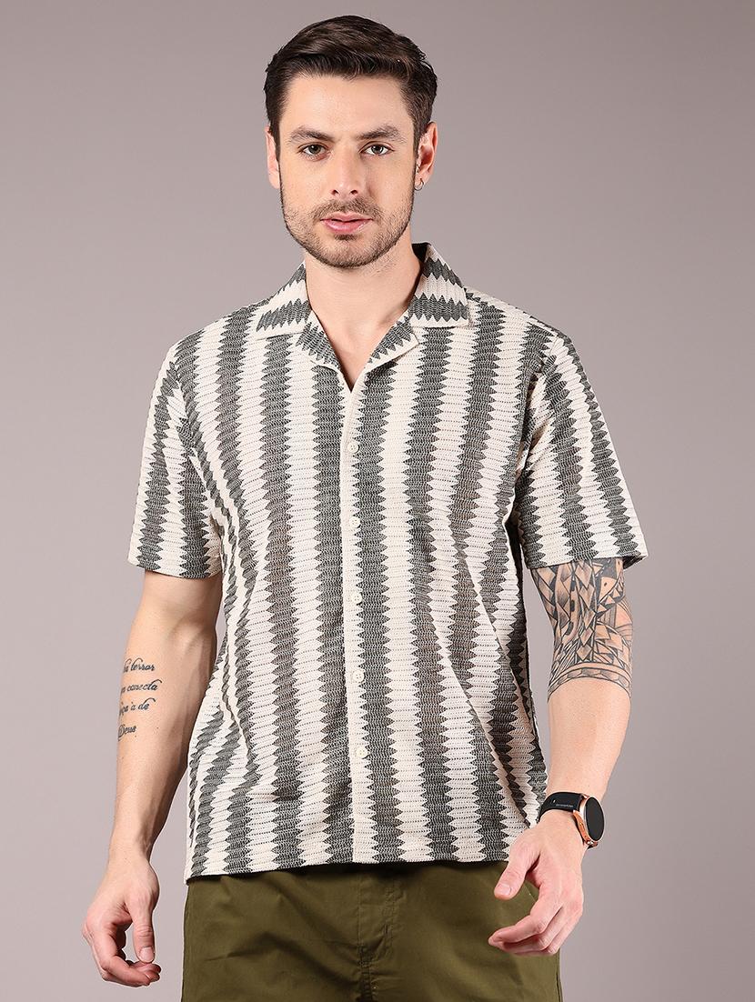 men self designed collaerd short sleeve shirt - 21872788 - Standard Image - 1