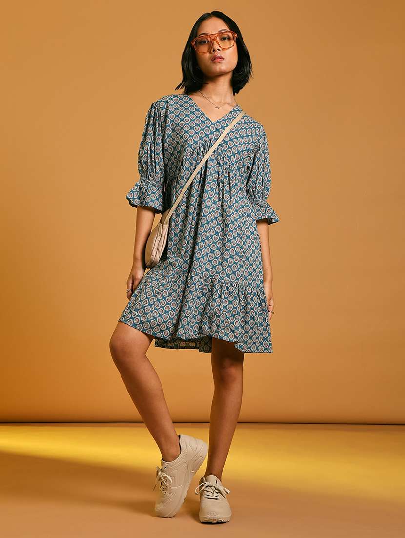 women printed v neck tiered dress
