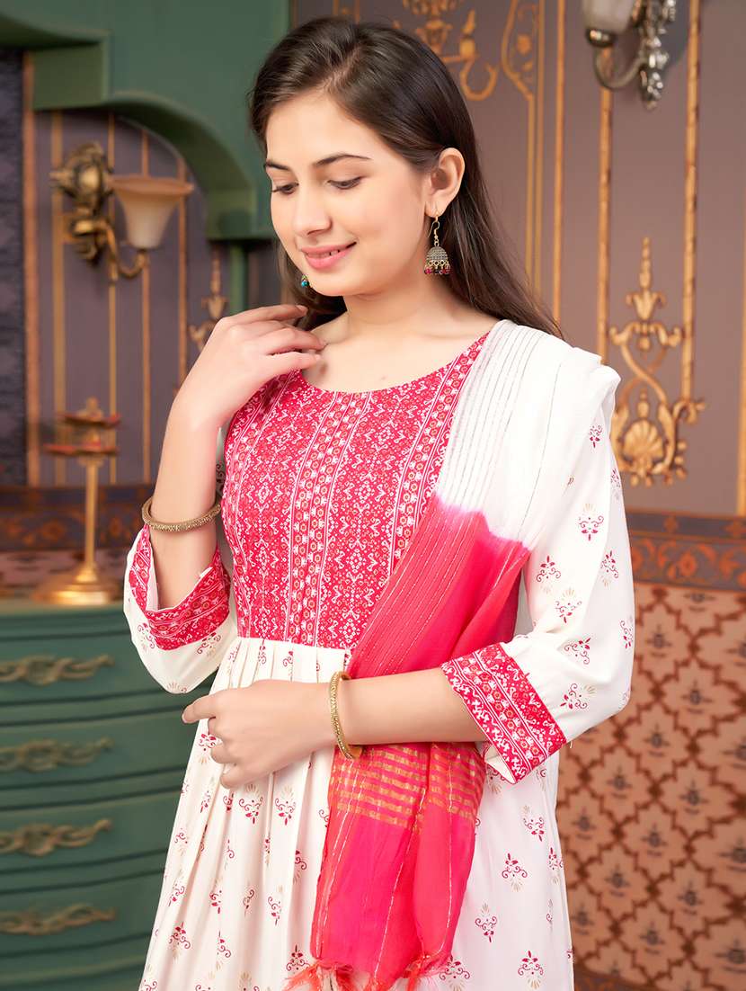 girls three quarter sleeve kurta pant with dupatta set - 21874792 -  Standard Image - 4