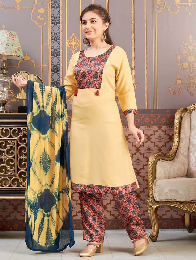 girls three quarter sleeve kurta pant with dupatta set - 21874823 - Standard Image - 1
