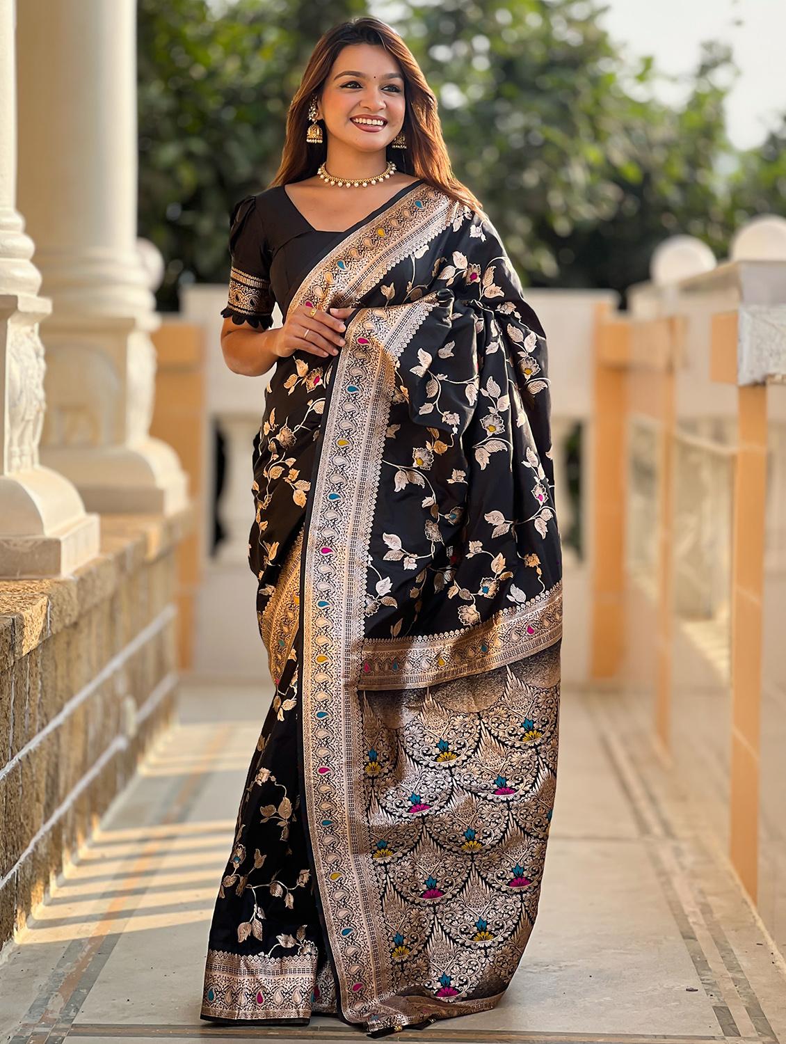 women self design banarasi saree with blouse - 21878976 - Zoom Image - 0