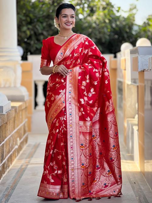 women self design banarasi saree with blouse - 21878985 - Standard Image - 0