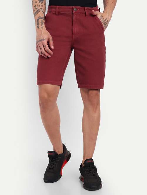 men solid mid rise slim fit short - 21881120 -  Standard Image - 0