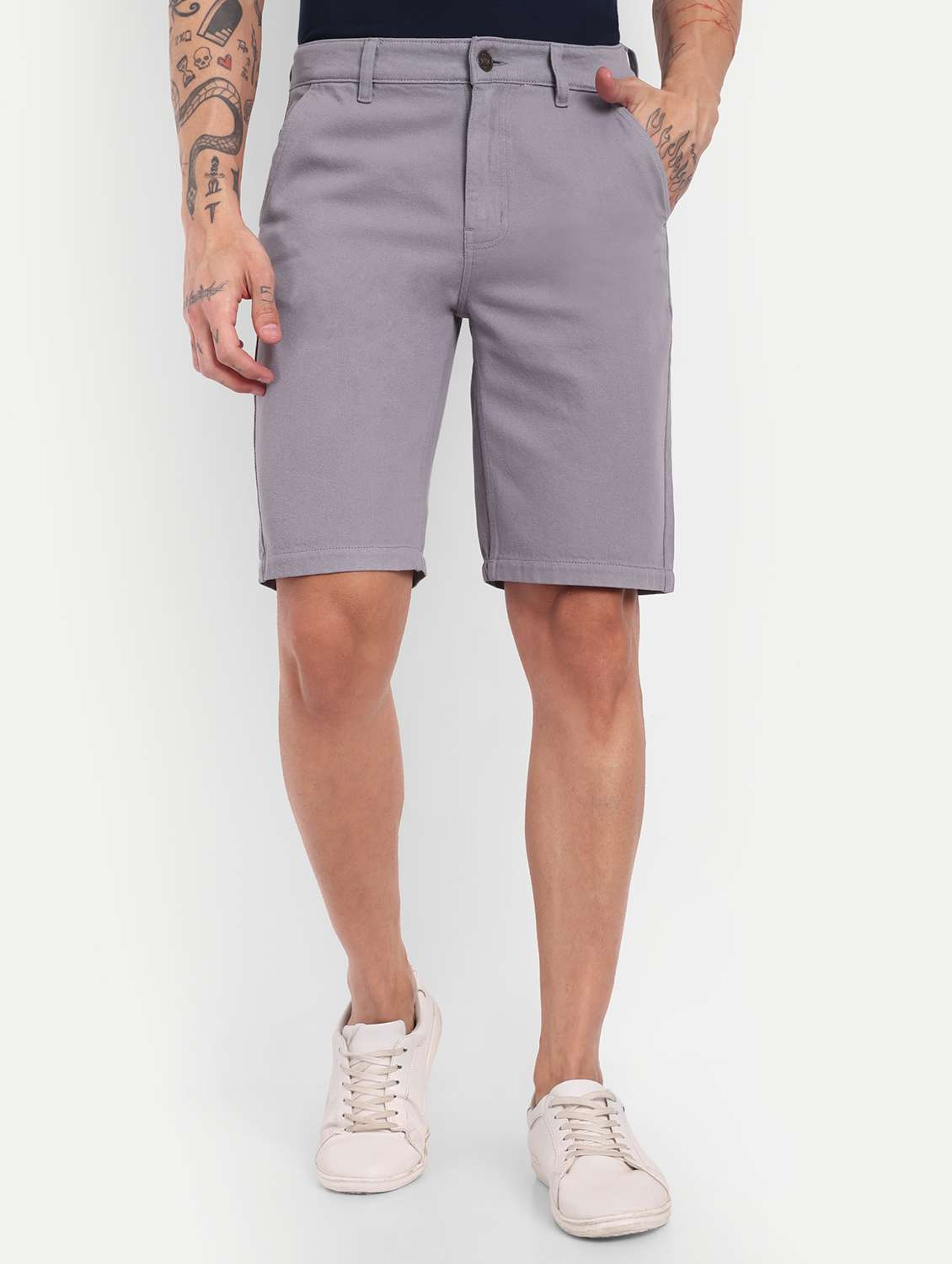 men solid mid rise slim fit short