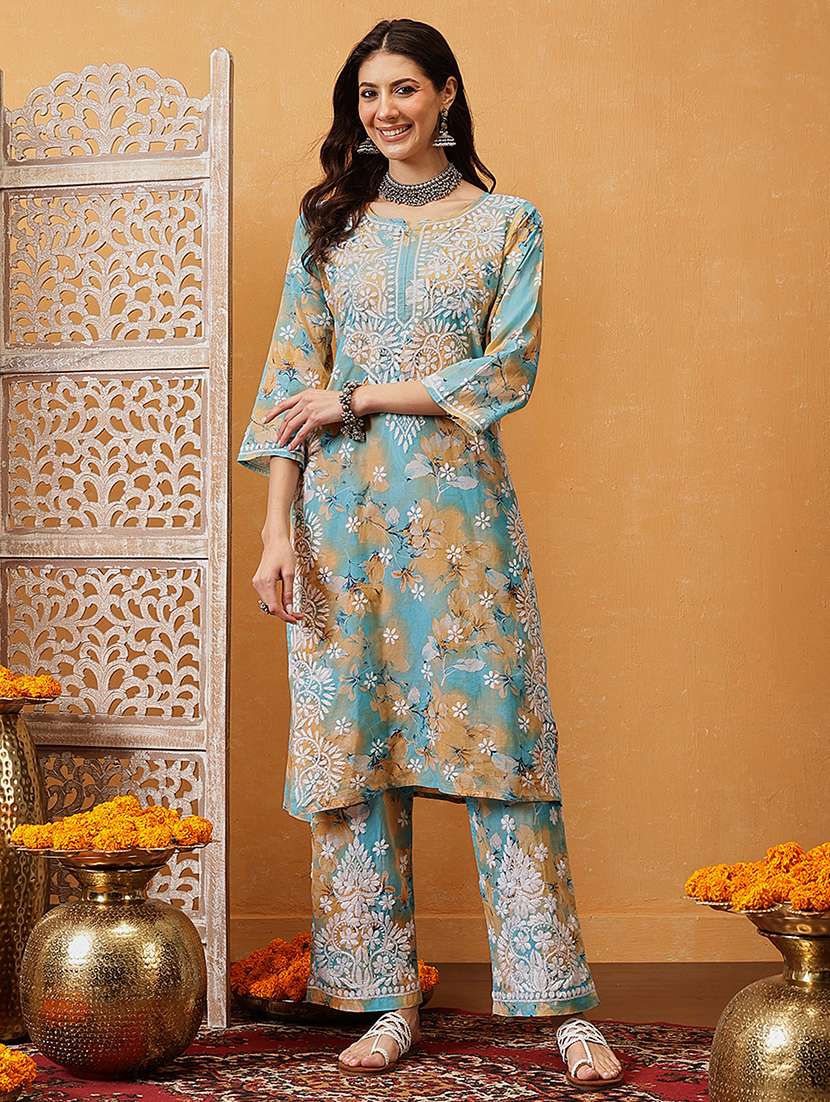 women chikankari three quarter sleeve kurta pant set
