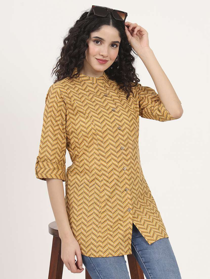 women printed roll-up sleeves kurti