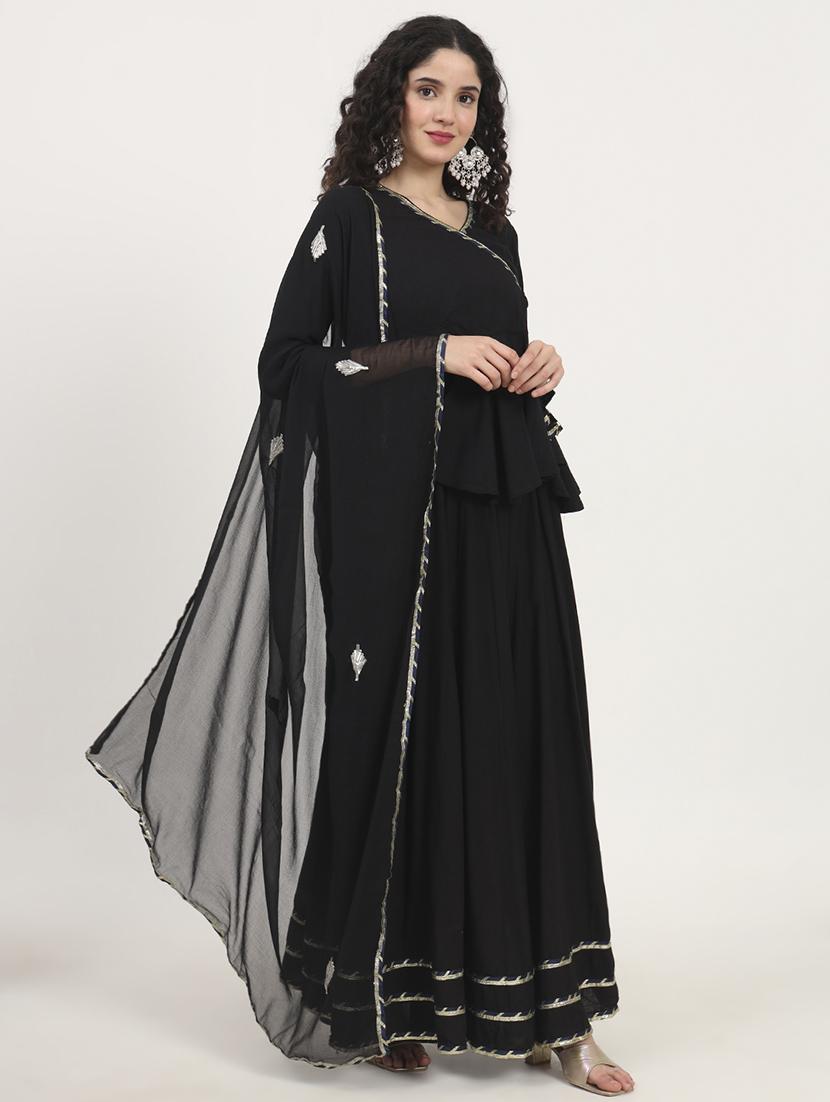 women black three quarter sleeve kurta skirt with dupatta set - 21881750 -  Standard Image - 1
