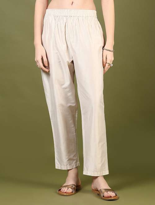 women gold solid mid rise straight tapered pant