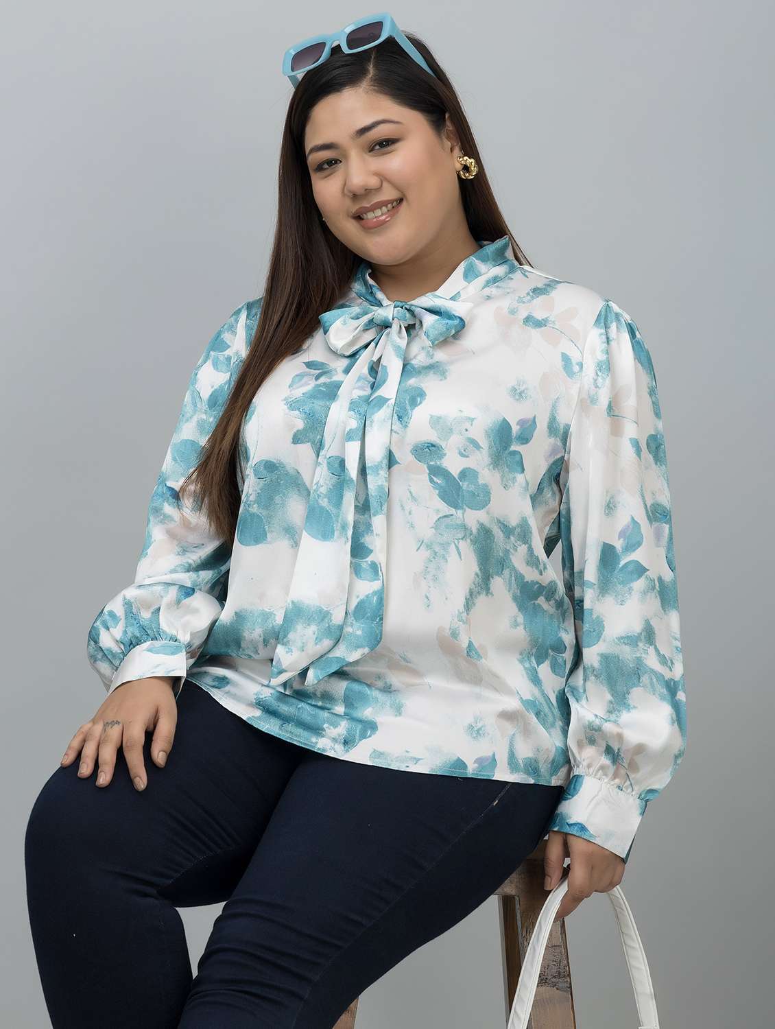 women plus size tie-up neck long sleeves top