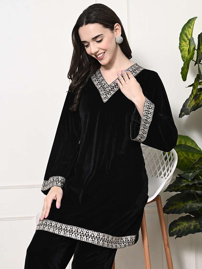 women lace detailed bell sleeves kurta and pant set - 21899122 -  Standard Image - 4