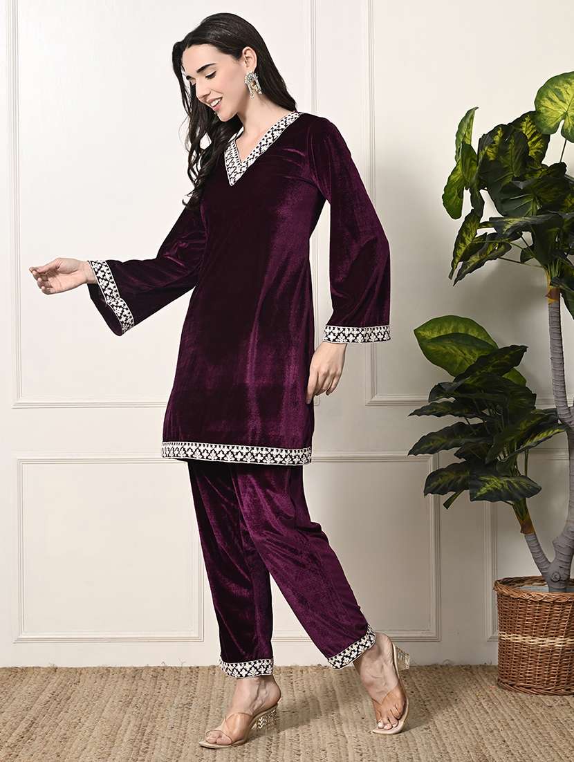 women lace detailed bell sleeves kurta and pant set - 21899123 -  Standard Image - 4