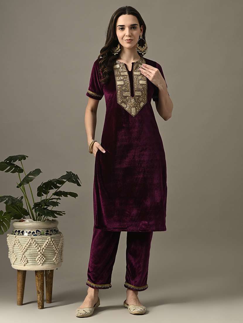 women lace detailed kurta and pant set - 21899125 -  Standard Image - 1