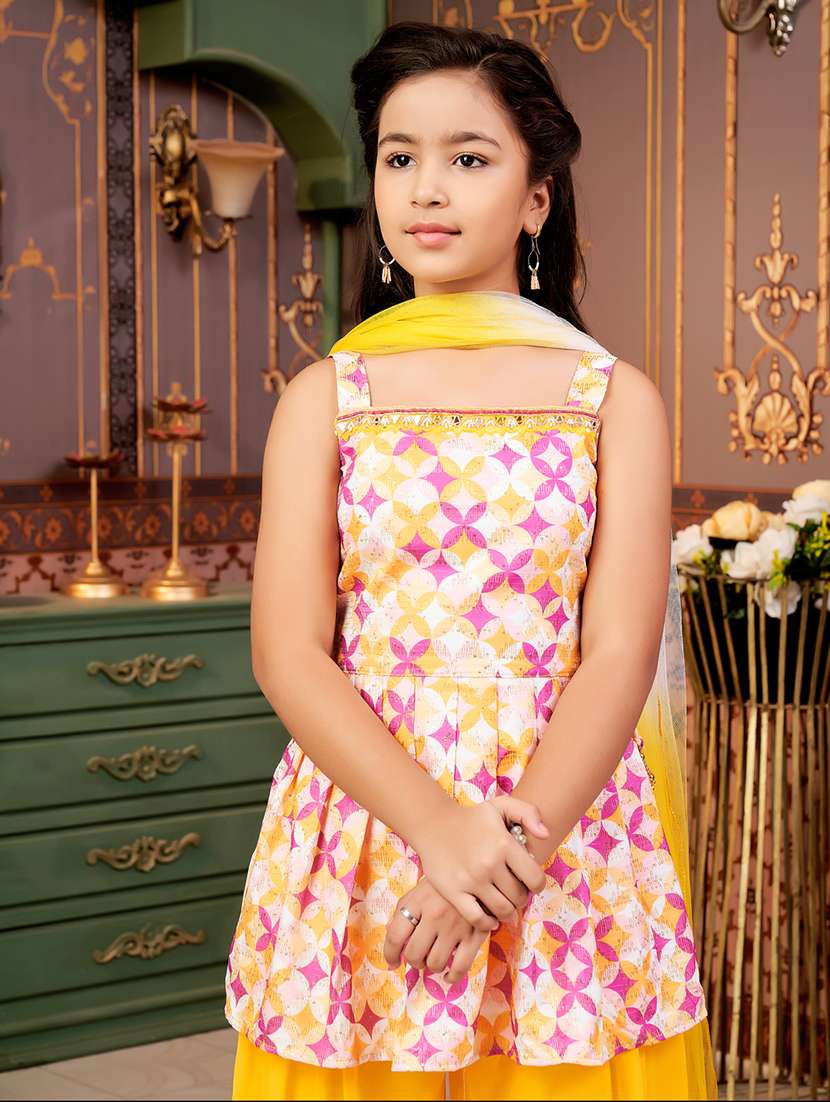 girls printed kurta and salwar with dupatta   - 21900983 -  Standard Image - 4