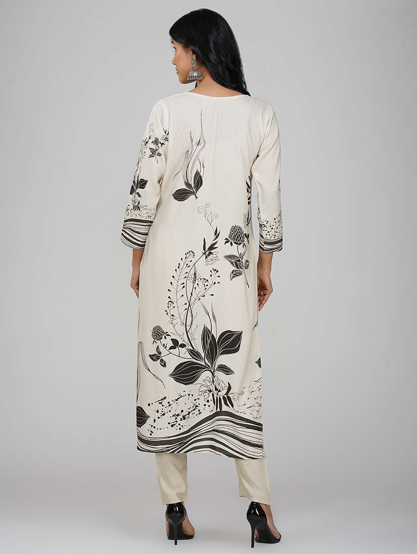 Women Three Quarter Sleeve Kurta Pant With Dupatta Set