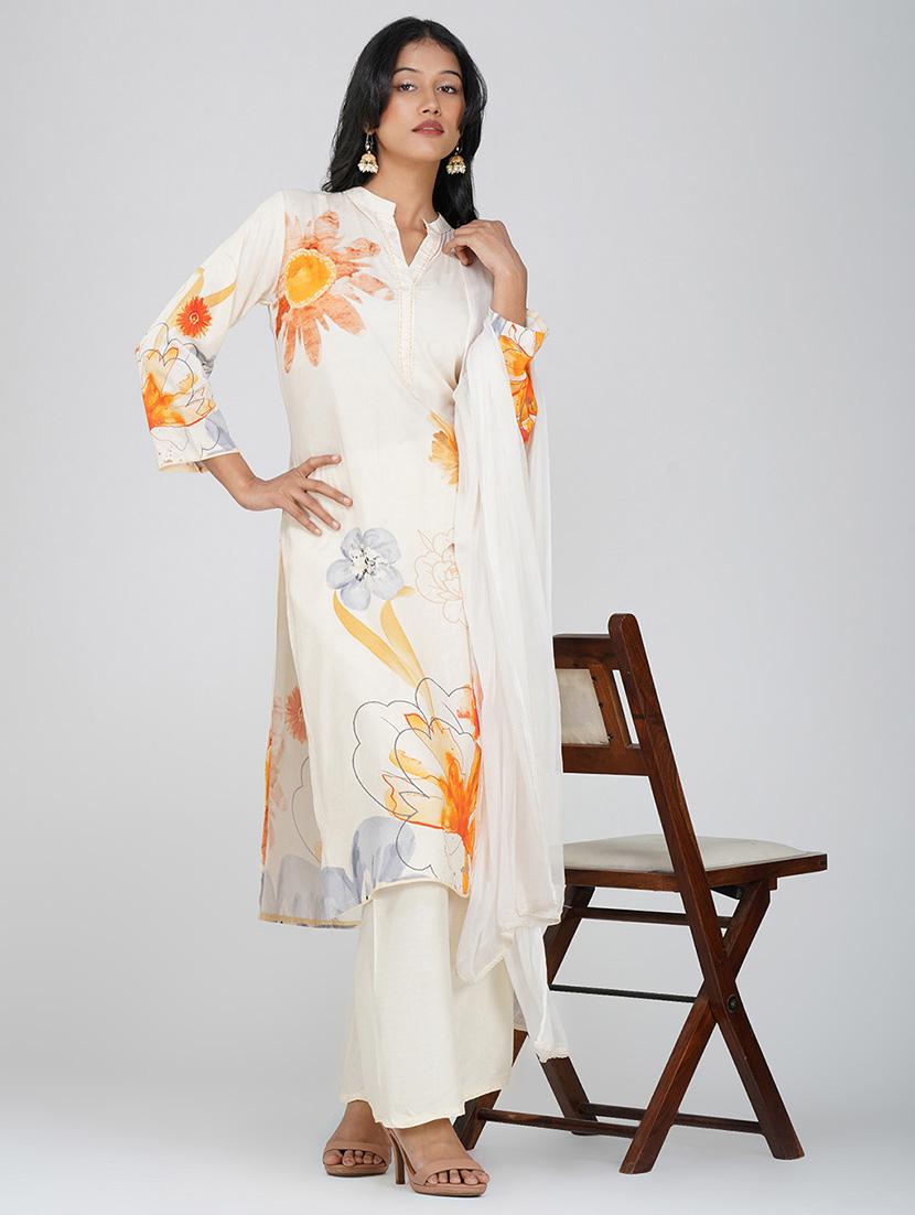 women three quarter sleeve kurta palazzo with dupatta set - 21901364 - Zoom Image - 0