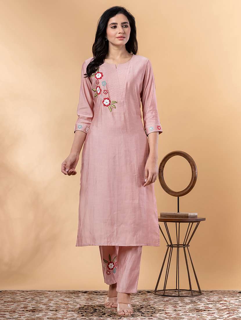 women three quarter sleeve kurta pant set - 21901520 -  Standard Image - 1