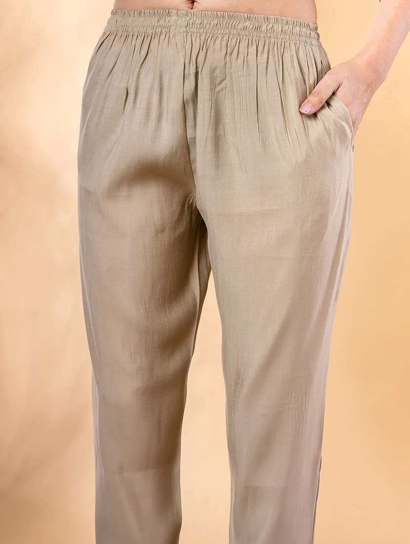 women three quarter sleeve kurta pant set - 21901537 -  Standard Image - 4