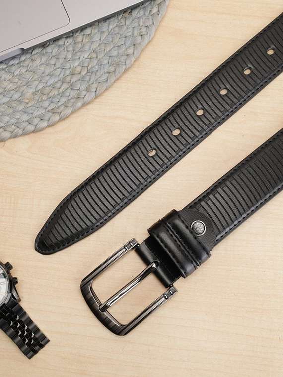 men black buckle closure belt - 21904011 -  Standard Image - 1