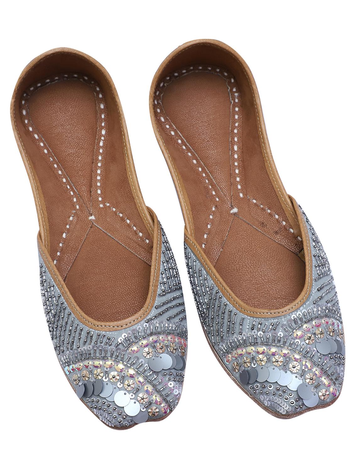 women handmade embroidered punjabi jutti - 21904336 -  Zoom Image - 0