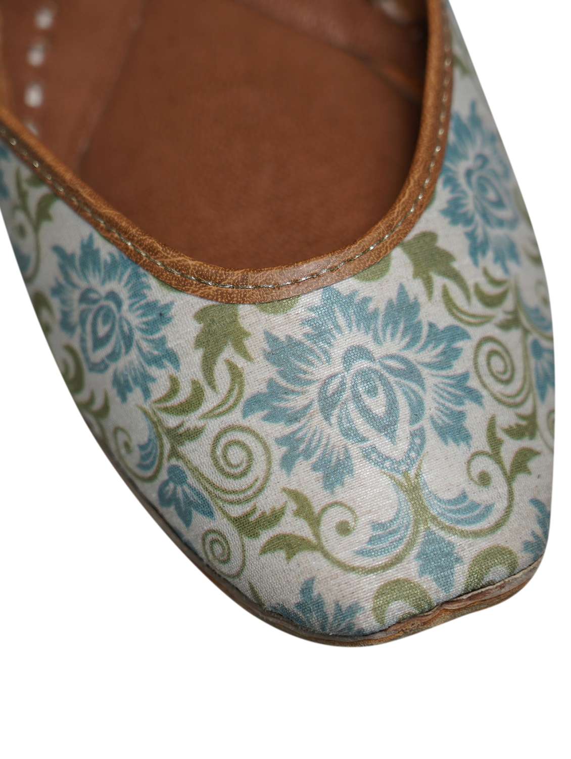 women handmade printed fabric punjabi jutti - 21904373 -  Standard Image - 4