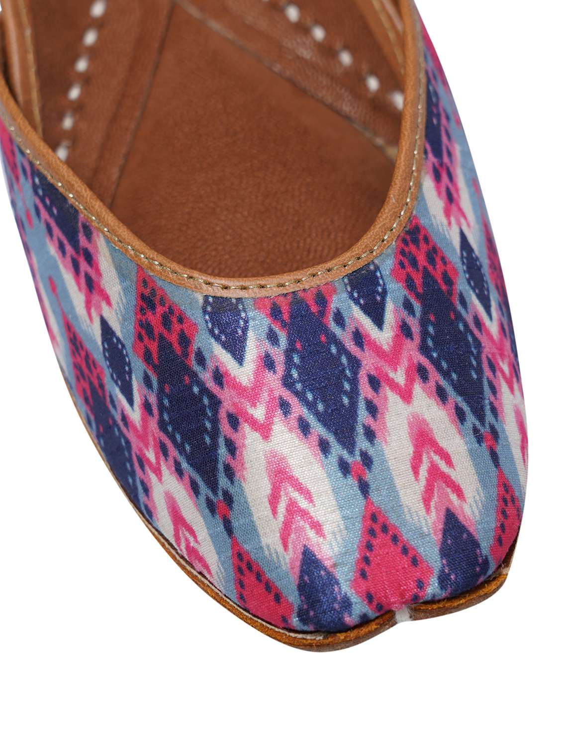 women handmade printed fabric punjabi jutti - 21904374 -  Standard Image - 4