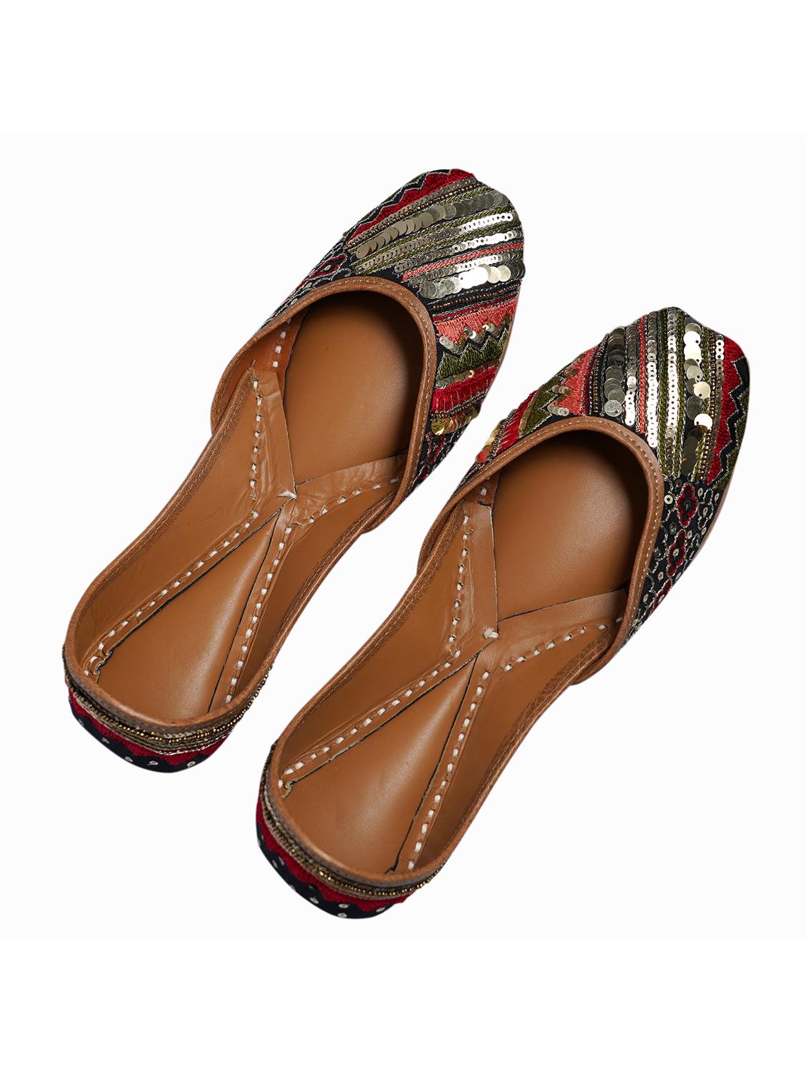 women handmade embroidered punjabi jutti - 21904376 -  Standard Image - 1