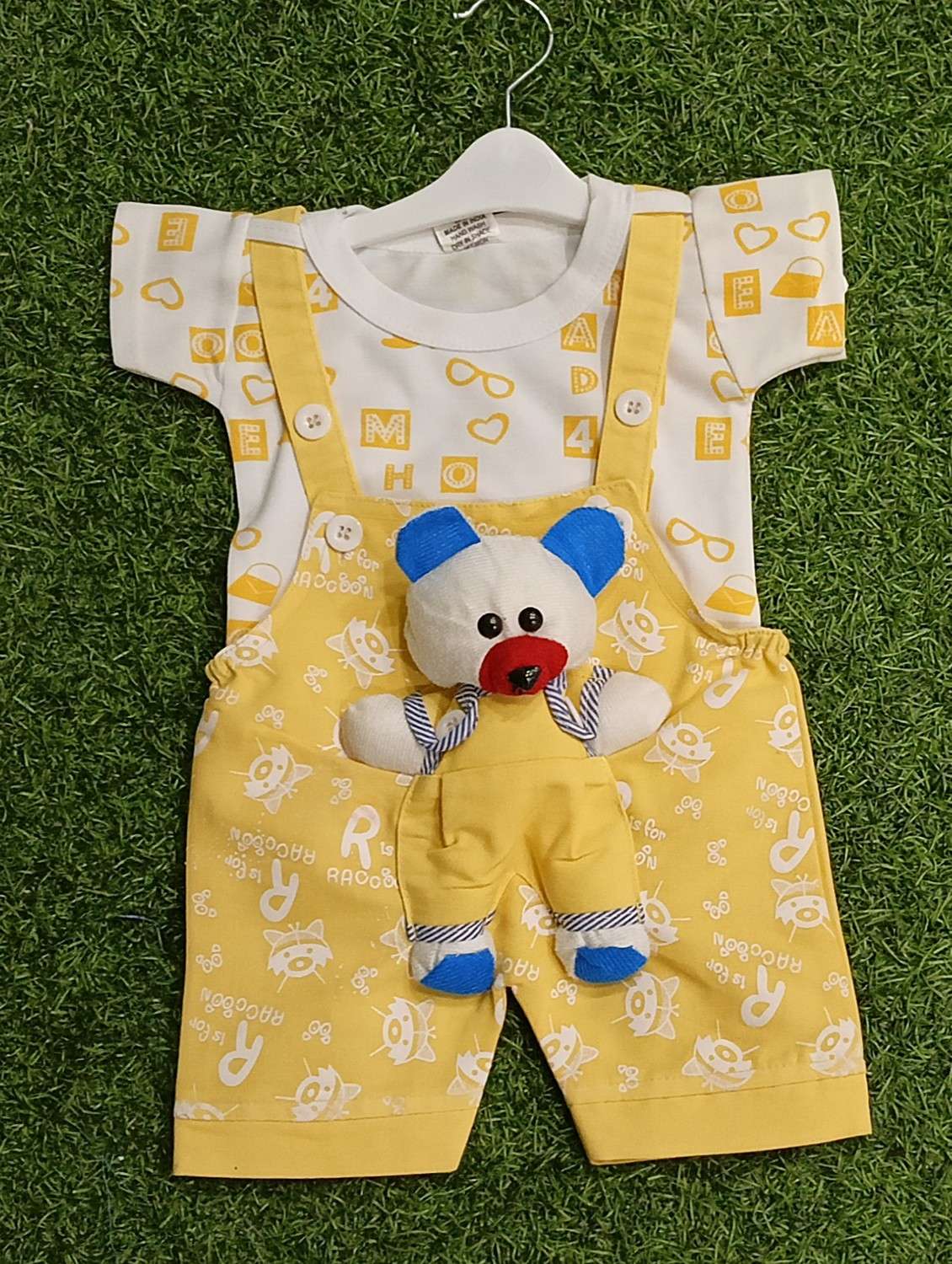 kids printed t-shirt & dungree set