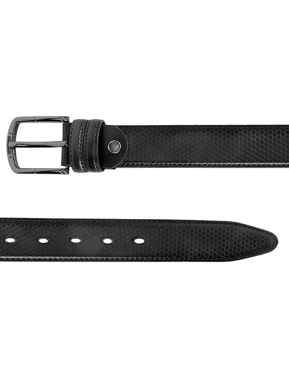 men black textured belt - 21904622 -  Standard Image - 4