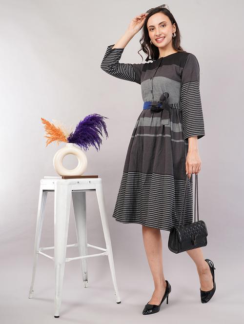 women color blocked round neck a-line dress - 21905219 - Standard Image - 0