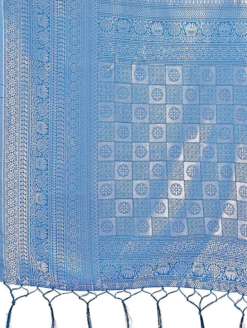 women self design banarasi saree with blouse - 21905279 -  Standard Image - 4