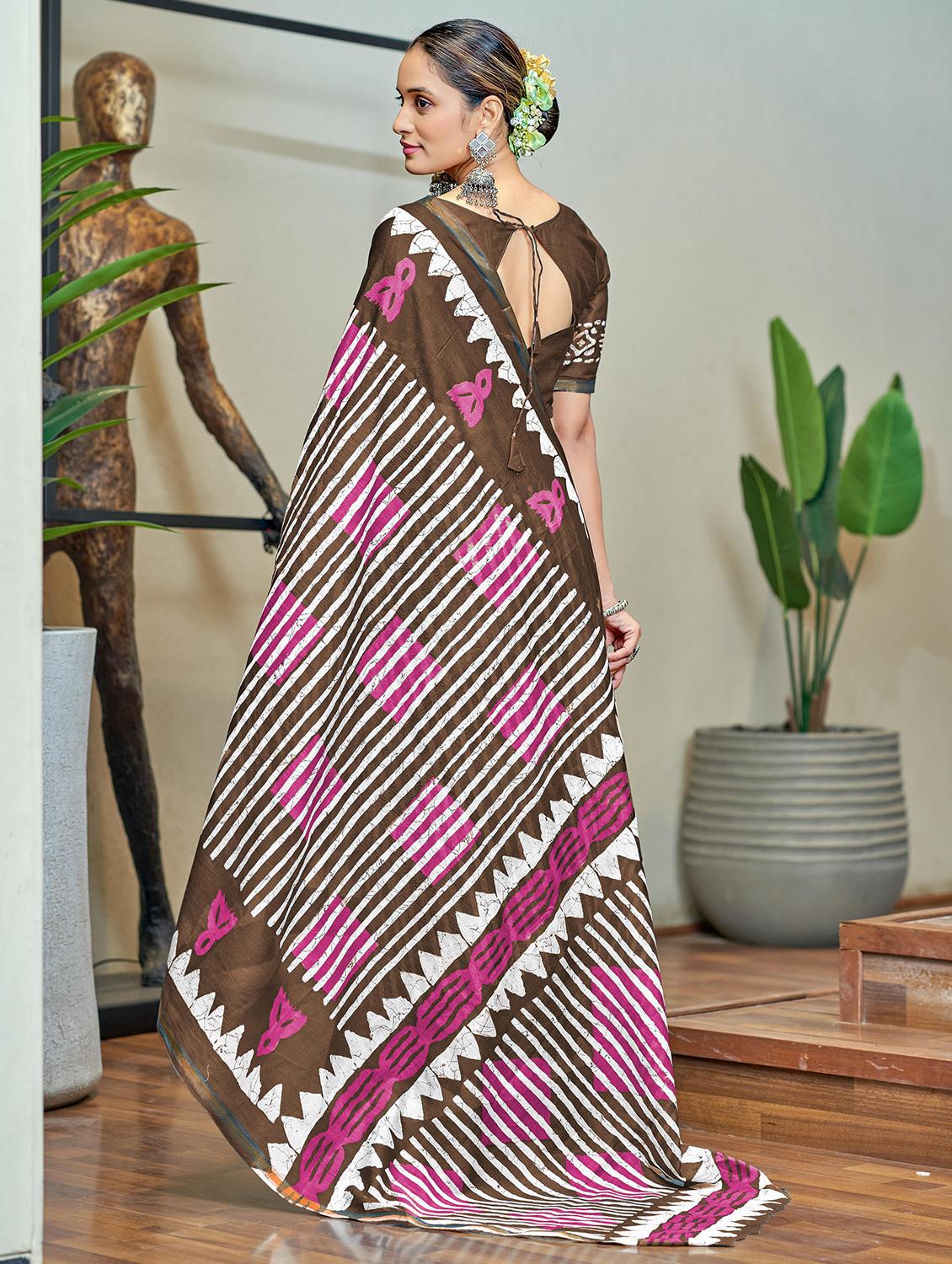 women printed casual wear saree with blouse - 21905382 - Standard Image - 1