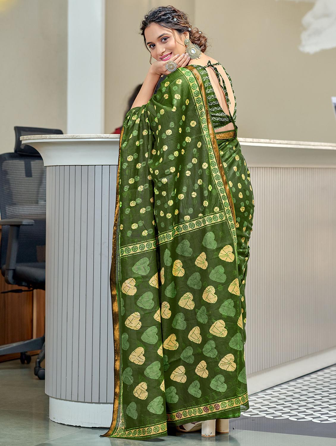 women printed casual wear saree with blouse - 21905407 -  Standard Image - 1