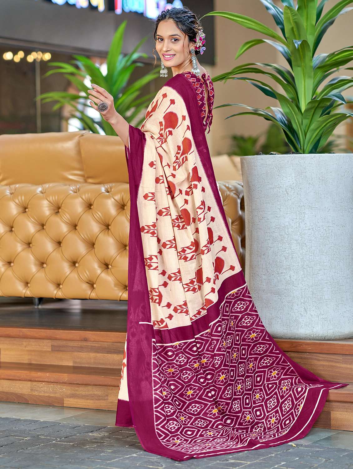 women ikat printed saree with blouse - 21905427 -  Standard Image - 1