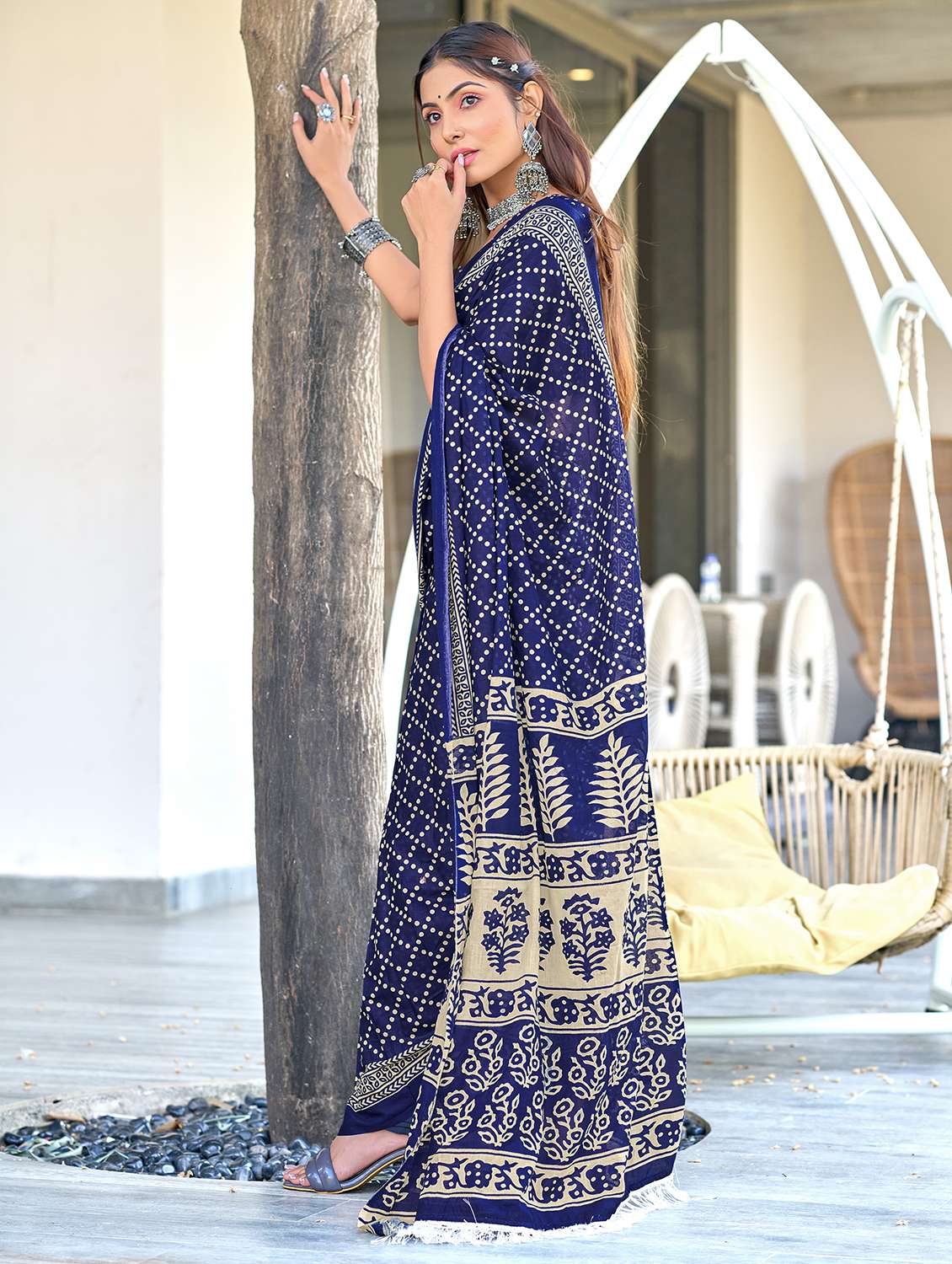 women blue printed saree with blouse - 21905429 -  Standard Image - 1
