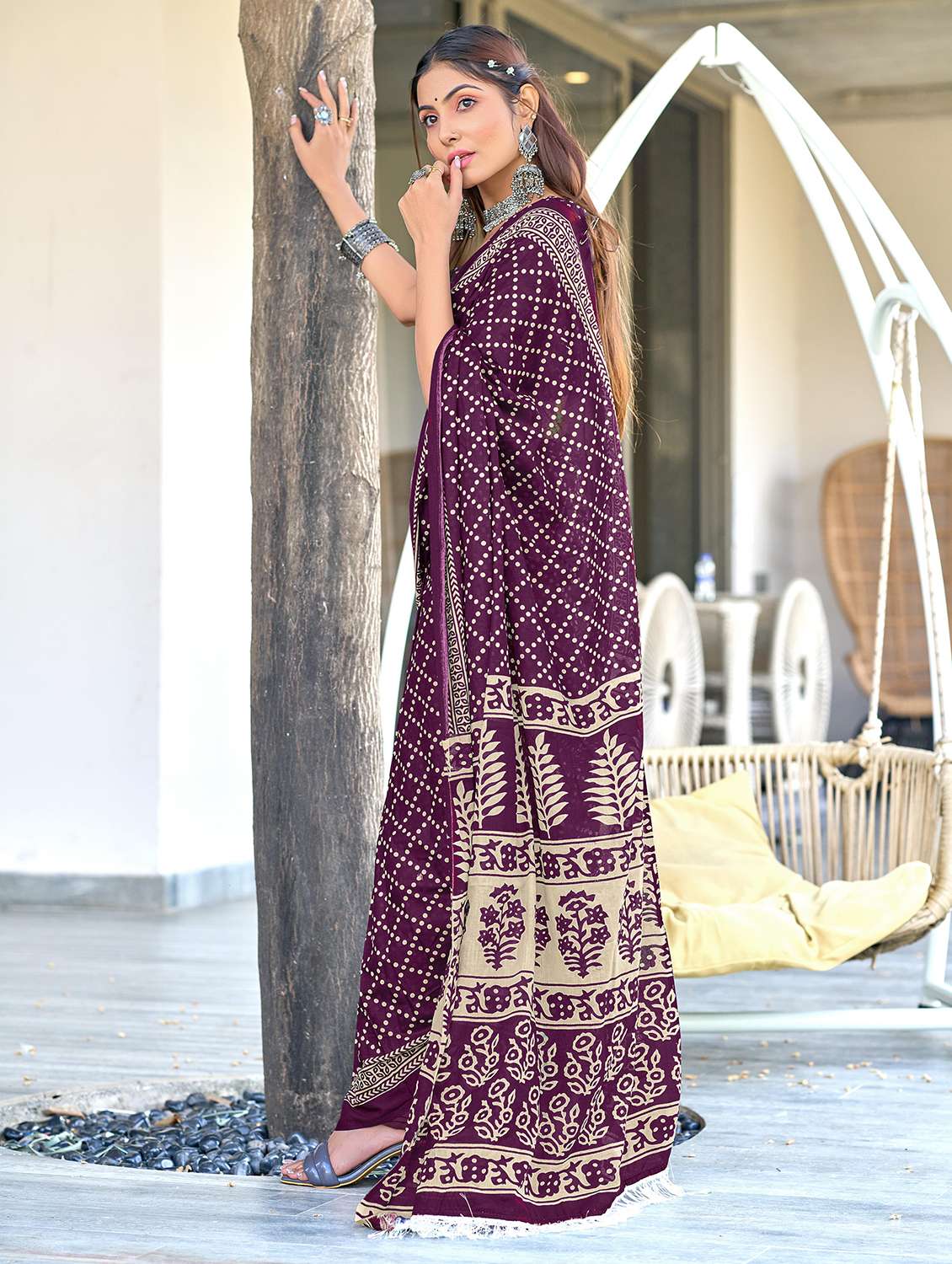 Women Purple Printed Saree With Blouse - 21905432 -  Standard Image - 1
