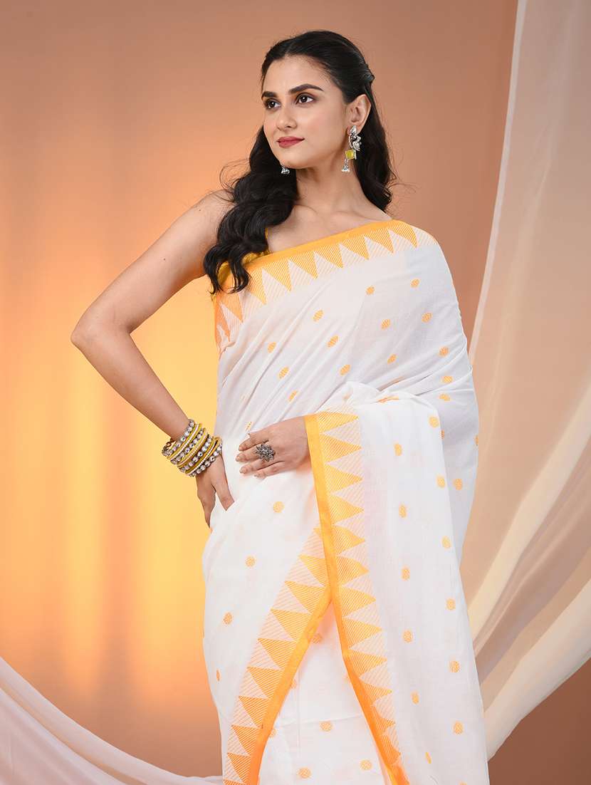 women self design handloom saree with blouse - 21905521 -  Standard Image - 4