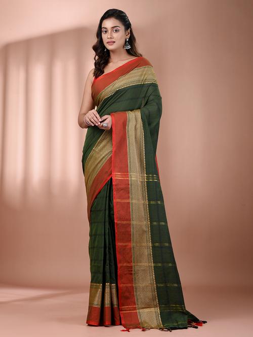 women striped handloom saree with blouse - 21905529 - Standard Image - 0