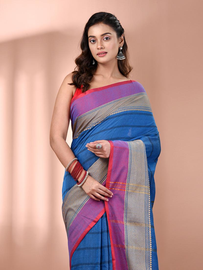 women striped handloom saree with blouse - 21905530 - Standard Image - 4