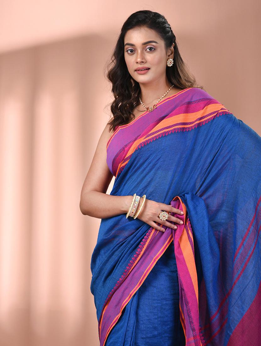 women blue handloom saree with blouse - 21905543 - Standard Image - 4