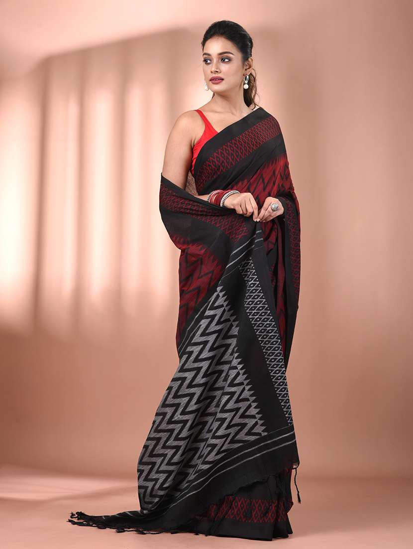 women chevron handloom saree with blouse - 21905549 - Standard Image - 1