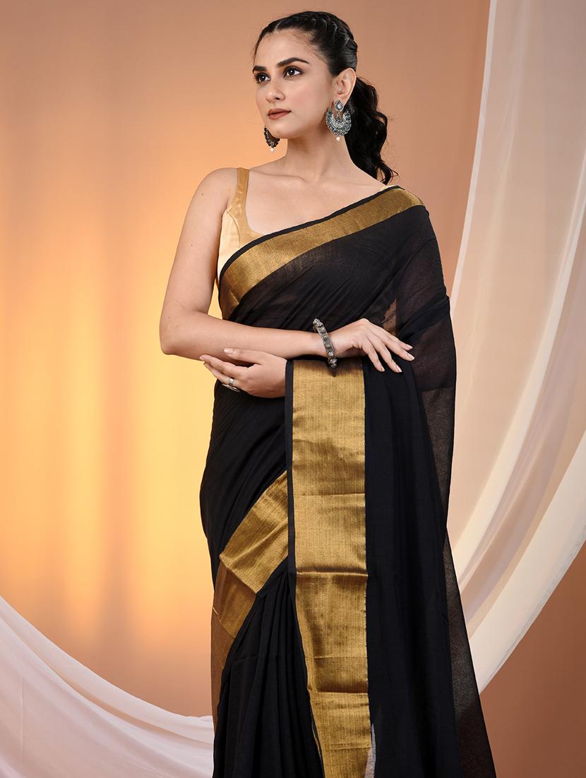women solid with bordered handloom saree - 21905552 - Standard Image - 4